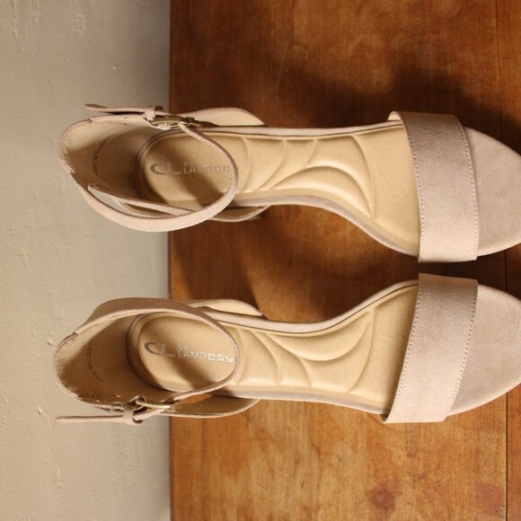 Taupe / Nude heels • size 8.5 • perfect condition - Picture 4 of 6